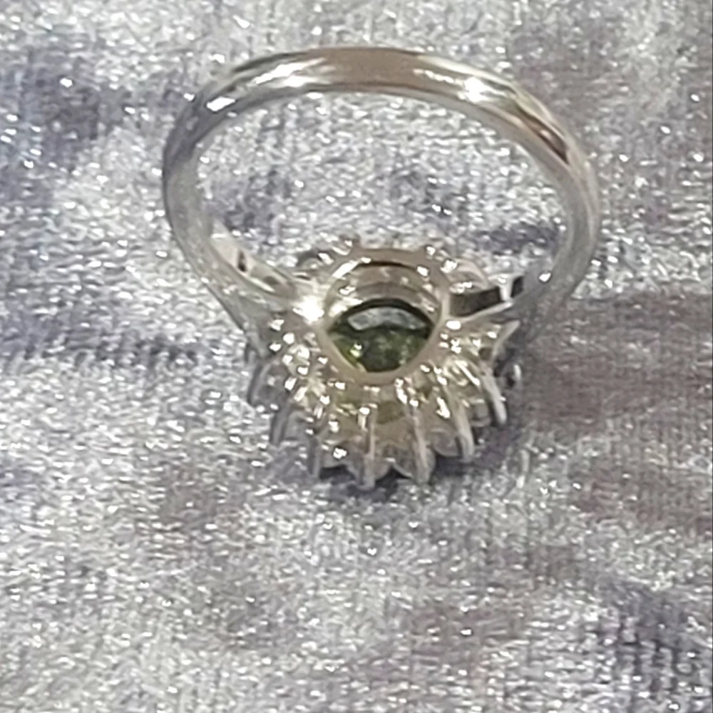925S Genuine Peridot Flower Ring - Picture 2 of 13